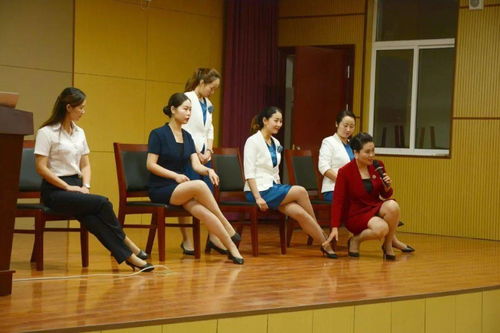 光山縣講解員服務禮儀與化妝造型培訓在光山縣中等職業學校舉行